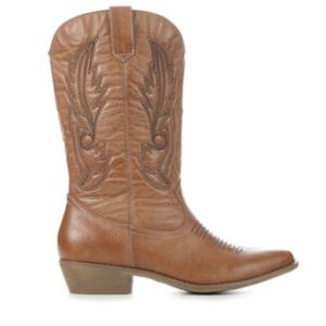 New Coconuts by Matisse, Gaucho Tan 8M boot in box.
